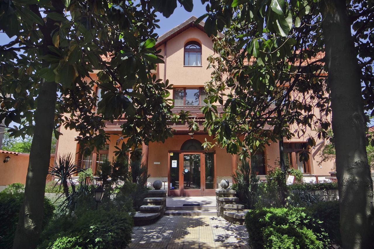 Hotel Anita House Perushtitsa Esterno foto