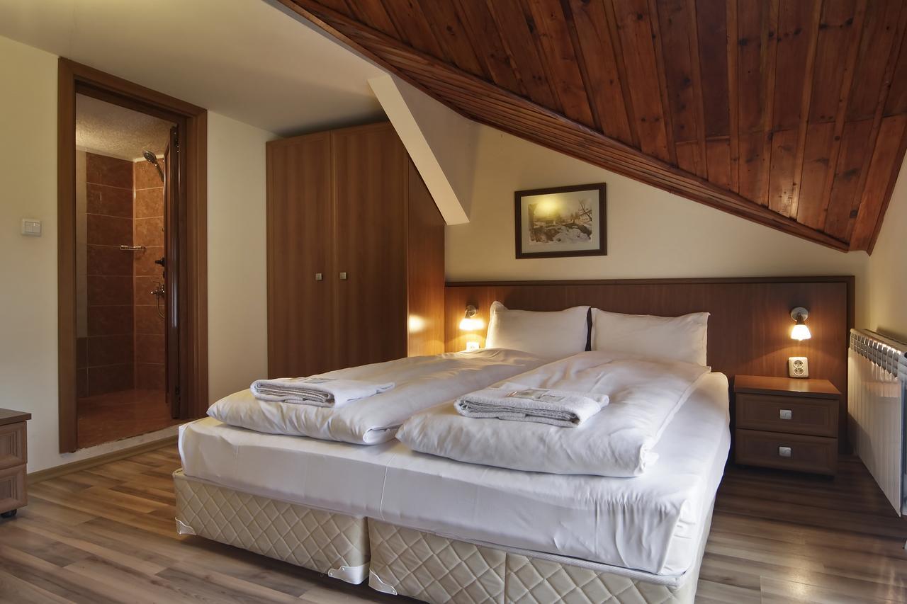 Hotel Anita House Perushtitsa Esterno foto