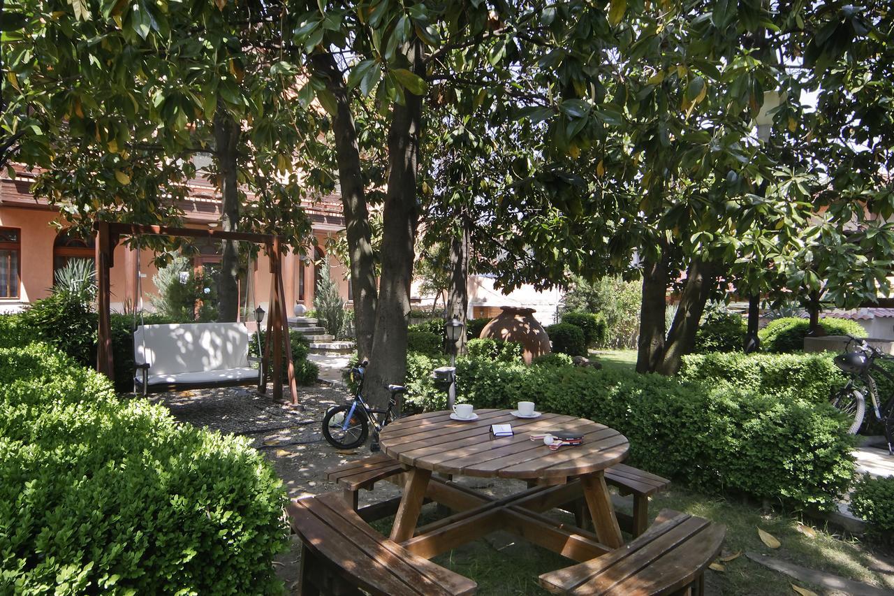Hotel Anita House Perushtitsa Esterno foto