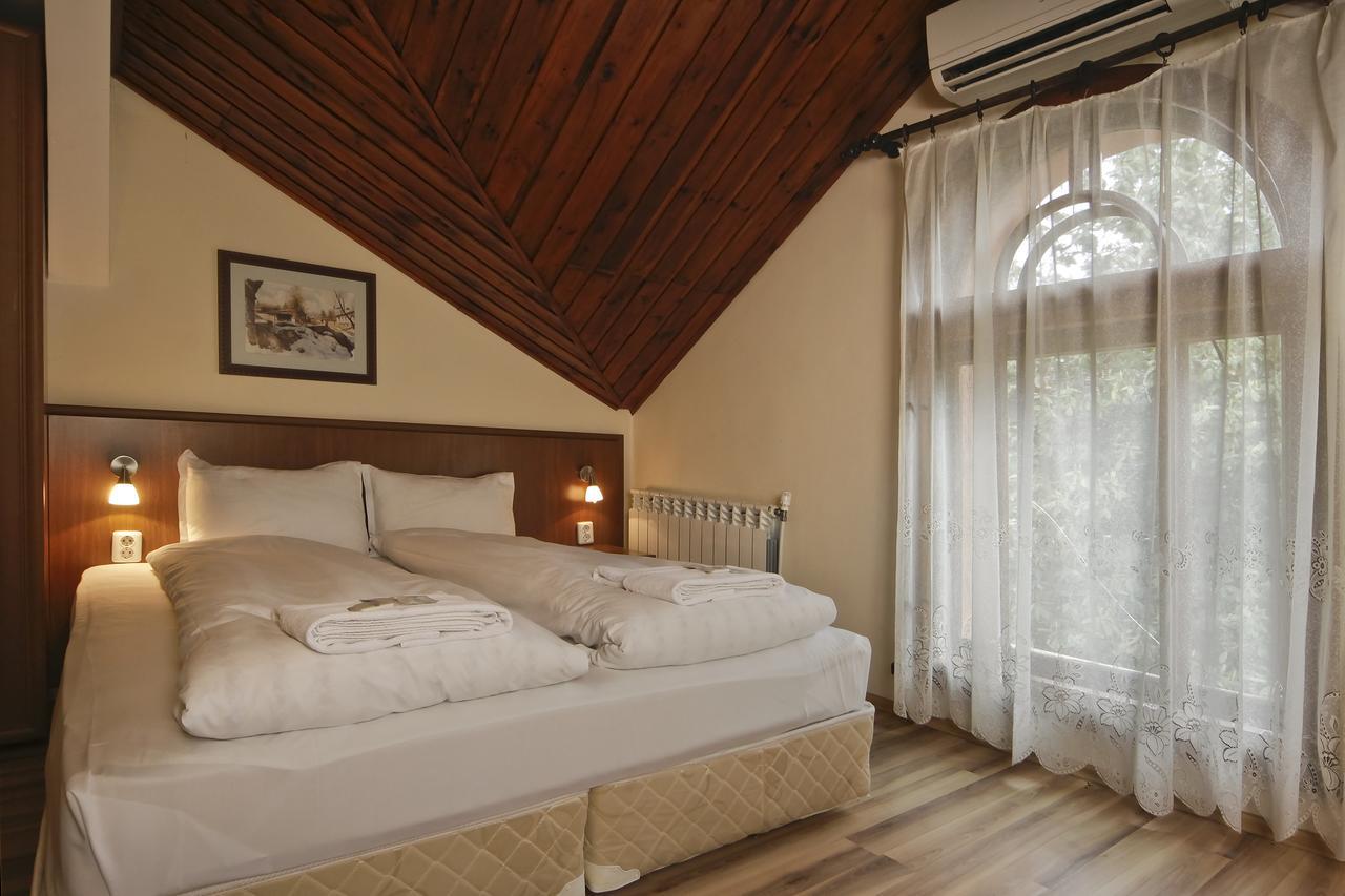 Hotel Anita House Perushtitsa Esterno foto